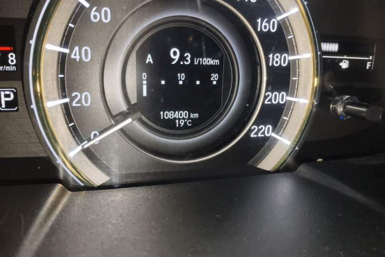 Used Honda Elysion 2016 2.4L Luxury Edition Odometer Close Up
