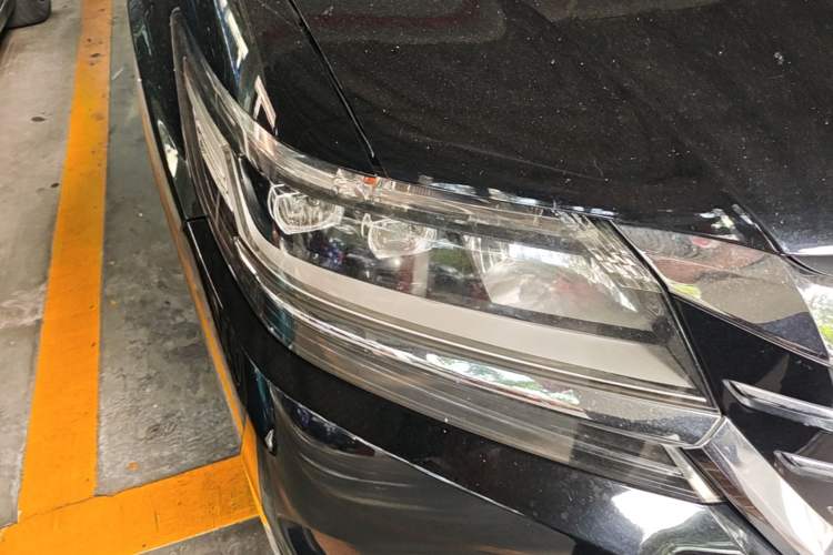 Used Honda Elysion 2016 2.4L Comfort Edition Right Front Headlight
