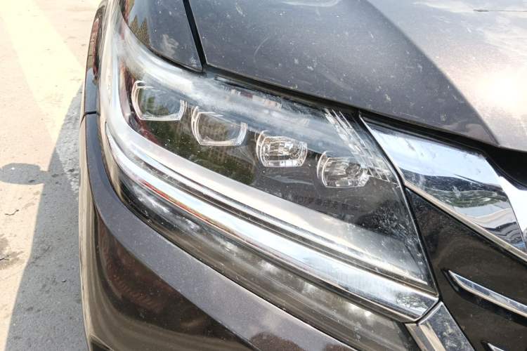 Used Honda Elysion 2016 2.4L Luxury Edition Right Front Headlight