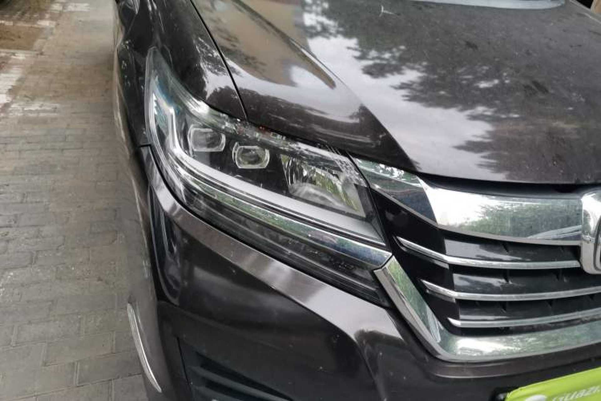 Used Honda Elysion 2016 2.4L Classic Edition Right Front Headlight