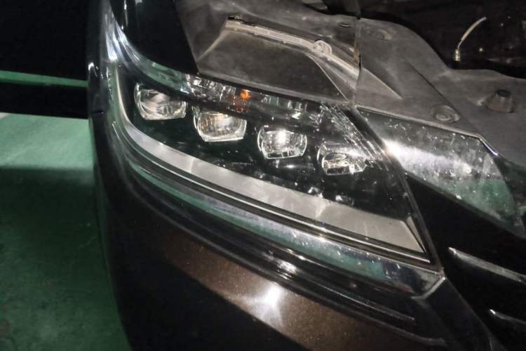 Used Honda Elysion 2016 2.4L Luxury Edition Right Front Headlight