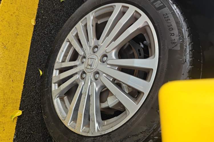 Used Honda Elysion 2016 2.4L Style Edition Right Front Wheel Hub