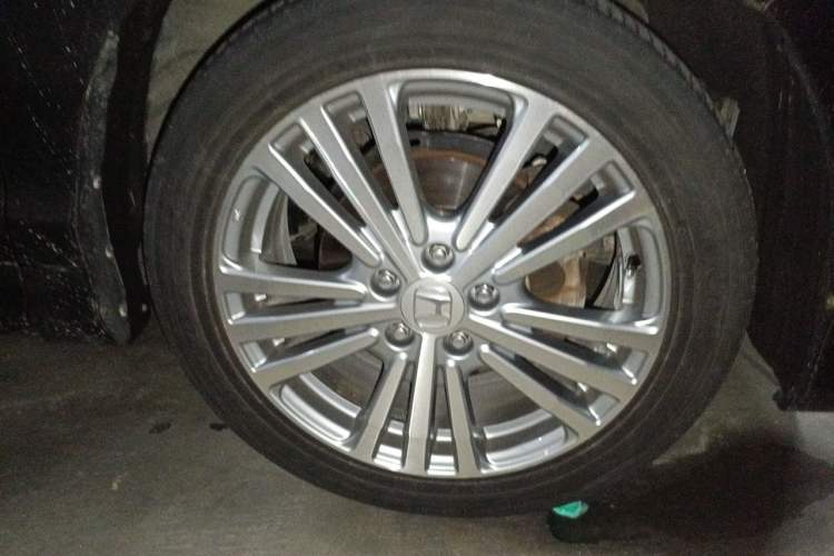 Used Honda Elysion 2016 2.4L Luxury Edition Right Front Wheel Hub