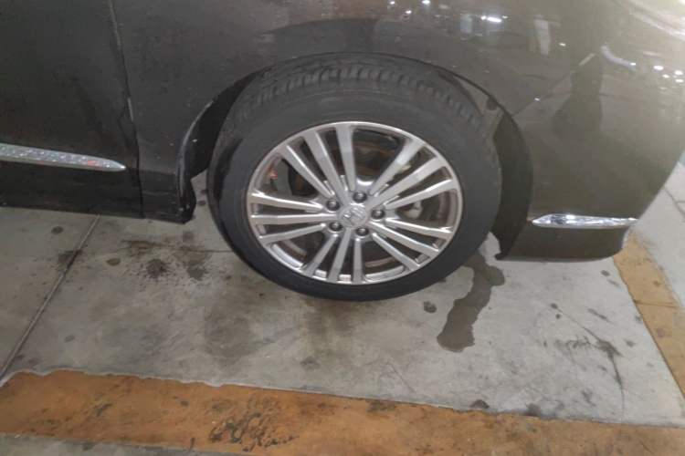 Used Honda Elysion 2016 2.4L Luxury Edition Right Front Wheel Hub