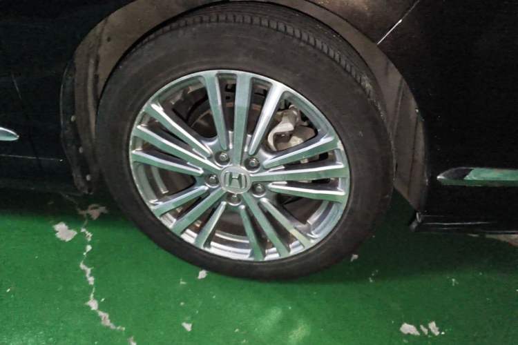 Used Honda Elysion 2016 2.4L Luxury Edition Right Front Wheel Hub