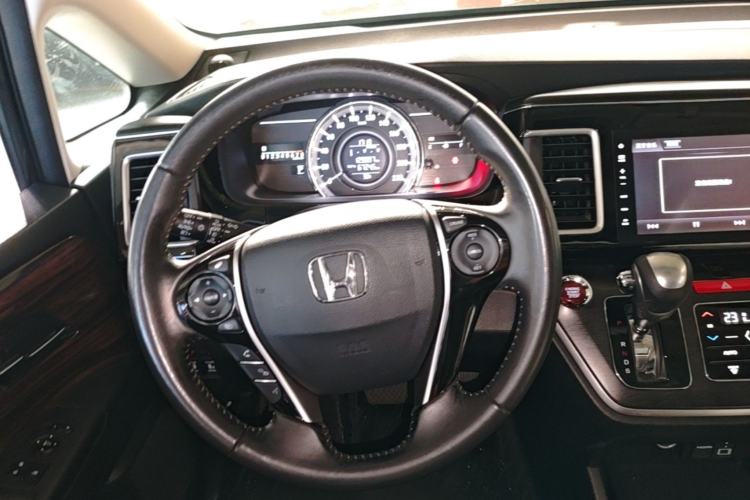 Used Honda Elysion 2016 2.4L Comfort Edition Steering Wheel