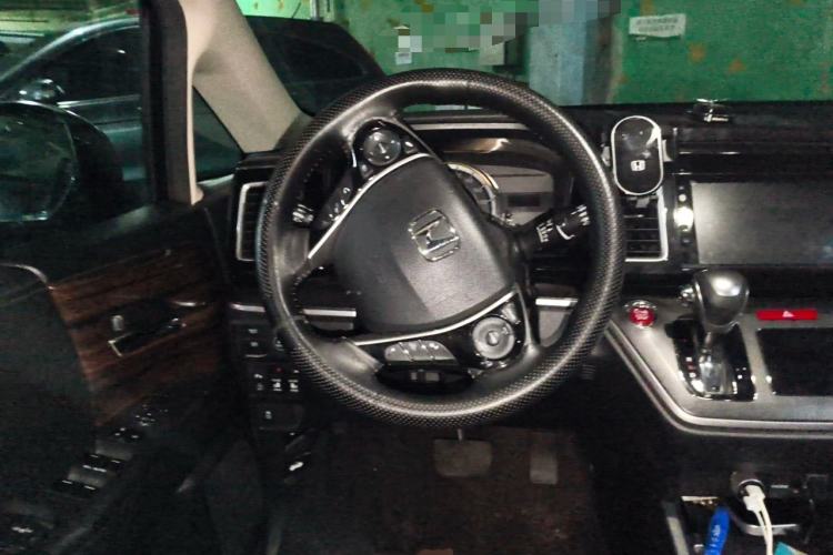 Used Honda Elysion 2016 2.4L Luxury Edition Steering Wheel