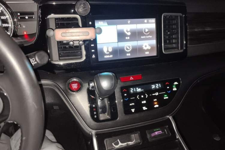 Used Honda Elysion 2016 2.4L Luxury Edition Audio And AC Panel