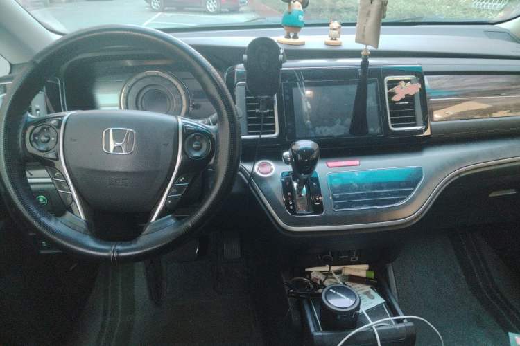 Used Honda Elysion 2016 2.4L Luxury Edition Center Console