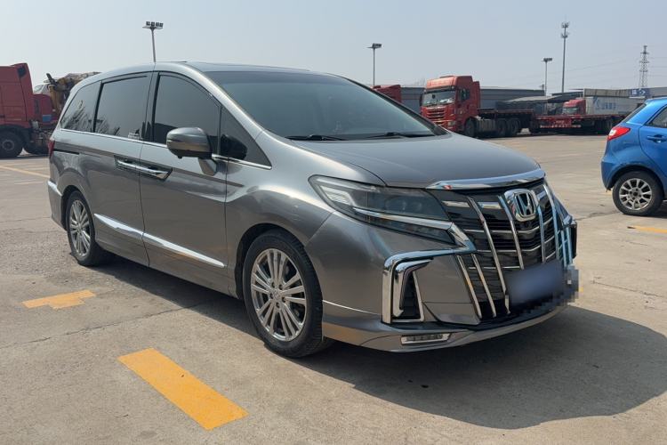 Used Honda Elysion 2016 2.4L Classic Edition Exterior 2