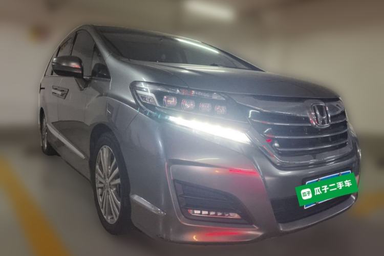 Used Honda Elysion 2016 2.4L Luxury Edition Front Right 45 Deg