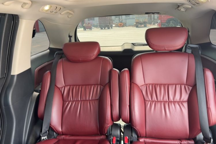 Used Honda Elysion 2016 2.4L Classic Edition Interior 2