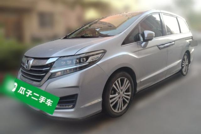 Ojetý Honda Elysion 2016 2.4L Luxury Edition