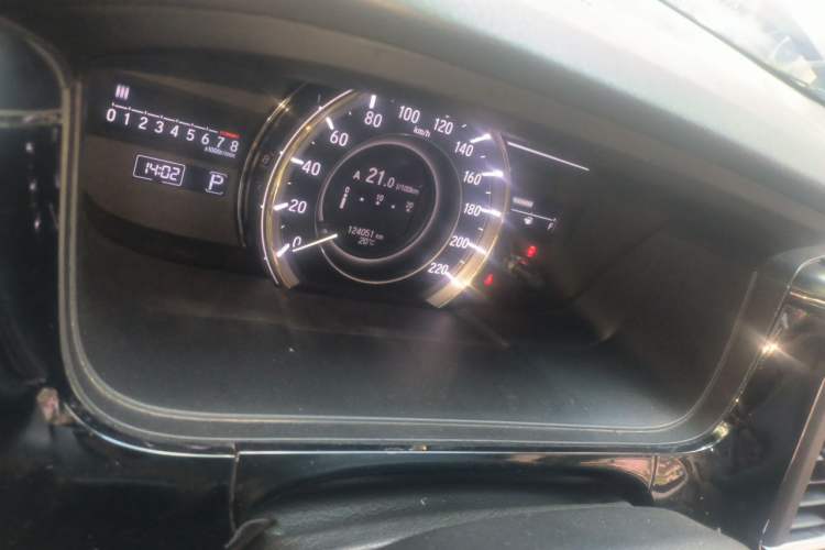Used Honda Elysion 2016 2.4L Supreme Edition Odometer Close Up