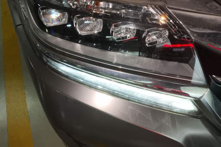 Used Honda Elysion 2016 2.4L Luxury Edition Right Front Headlight