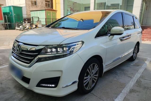 Używany Honda Elysion 2016 2.4L Luxury Edition
