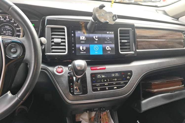 Used Honda Elysion 2016 2.4L Style Edition Audio And AC Panel