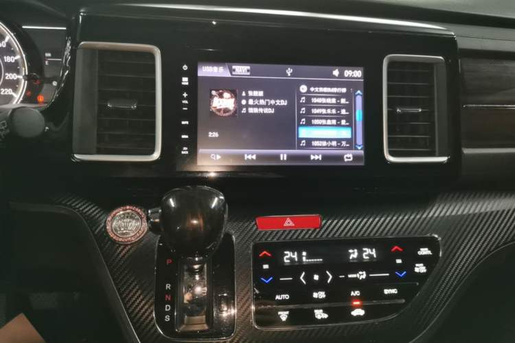 Used Honda Elysion 2016 2.4L Luxury Edition Audio And AC Panel