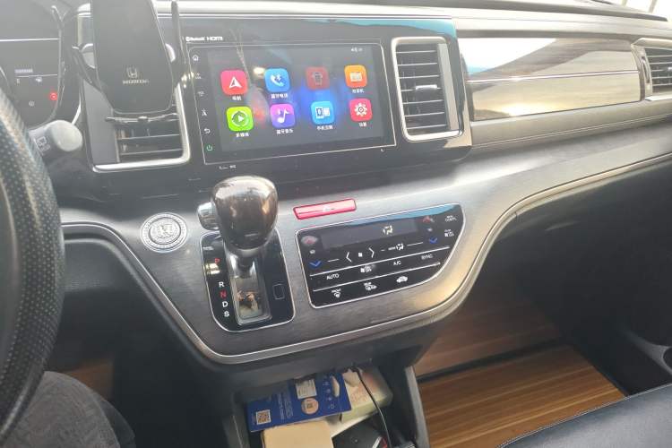Used Honda Elysion 2016 2.4L Luxury Edition Audio And AC Panel