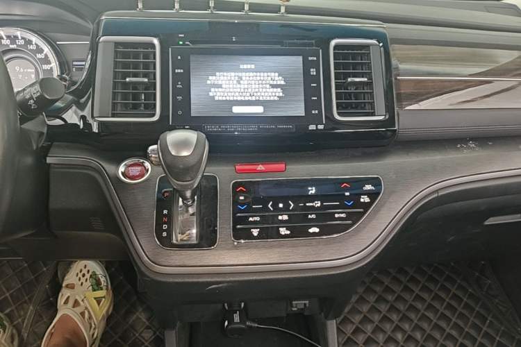 Used Honda Elysion 2016 2.4L Supreme Edition Audio And AC Panel