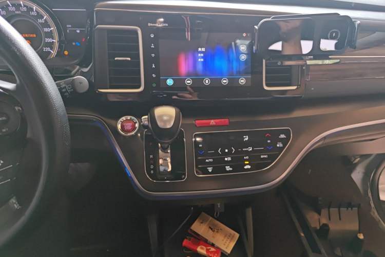 Used Honda Elysion 2016 2.4L Luxury Edition Audio And AC Panel