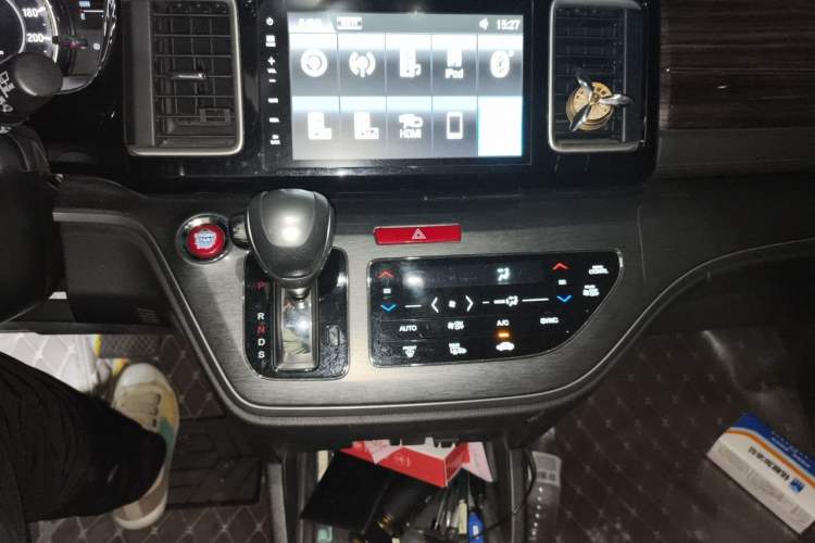 Used Honda Elysion 2016 2.4L Luxury Edition Audio And AC Panel