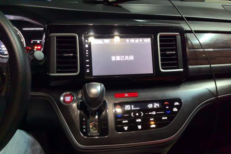 Used Honda Elysion 2016 2.4L Comfort Edition Audio And AC Panel