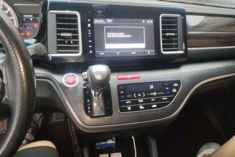 Used Honda Elysion 2016 2.4L Luxury Edition Audio And AC Panel