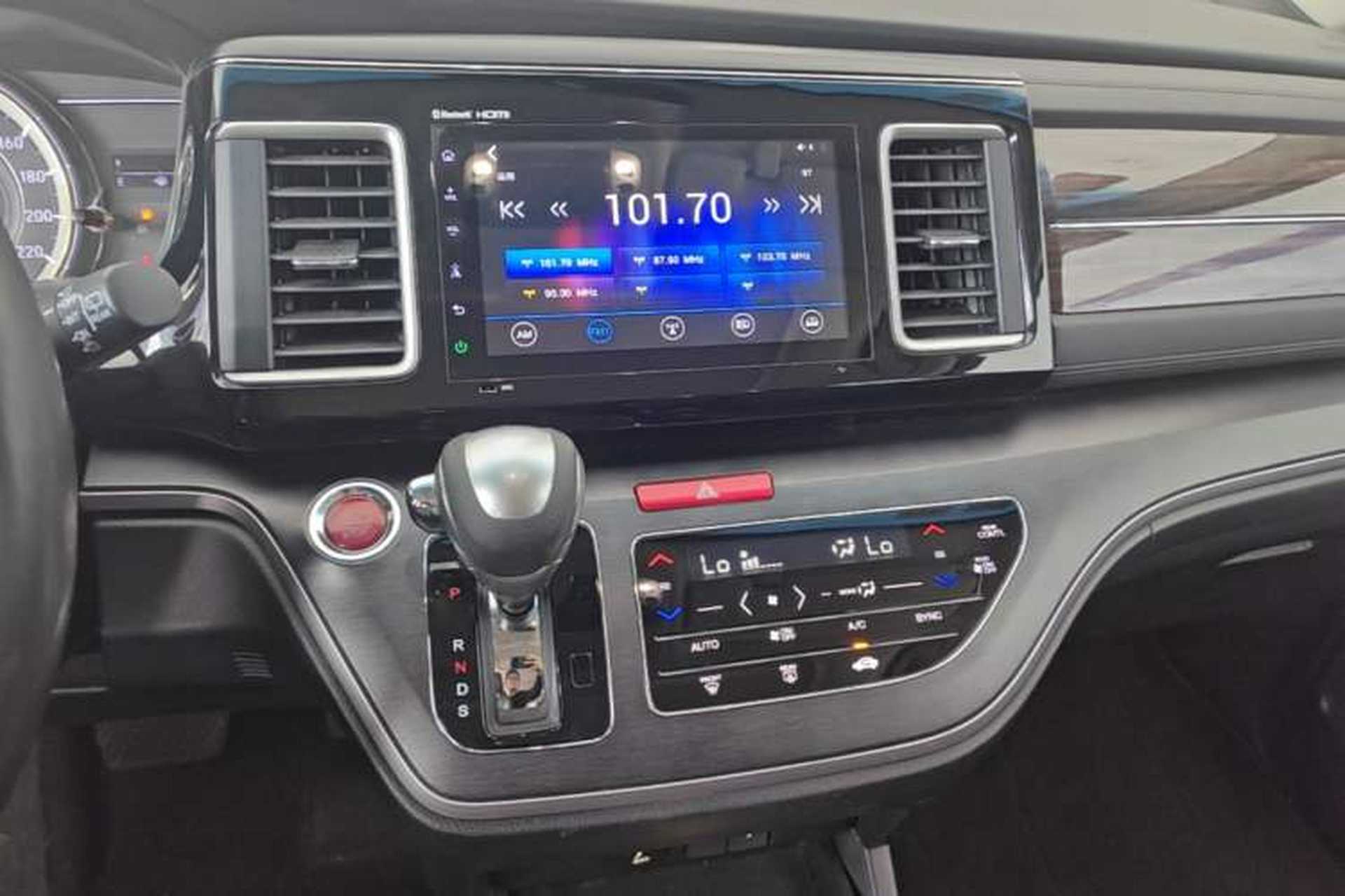 Used Honda Elysion 2016 2.4L Style Edition Audio And AC Panel