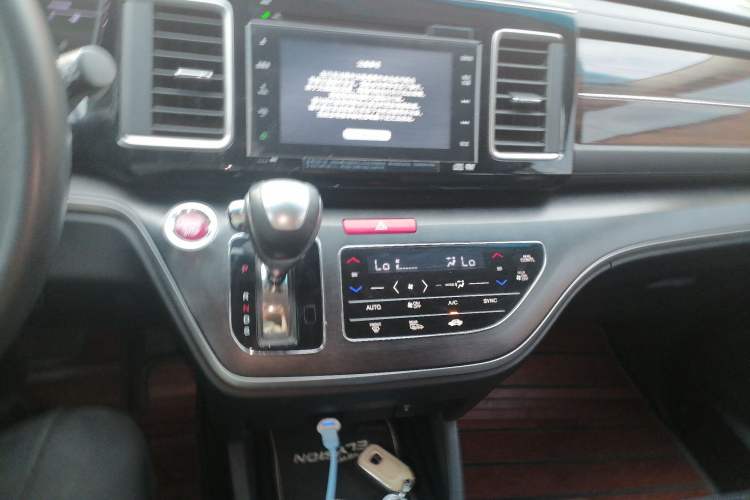 Used Honda Elysion 2016 2.4L Supreme Edition Audio And AC Panel