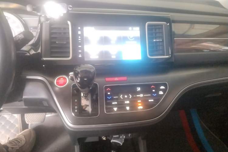 Used Honda Elysion 2016 2.4L Classic Edition Audio And AC Panel