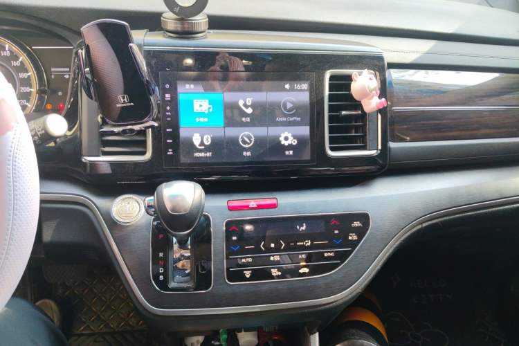 Used Honda Elysion 2016 2.4L Luxury Edition Audio And AC Panel