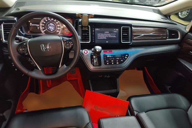 Used Honda Elysion 2016 2.4L Comfort Edition Center Console