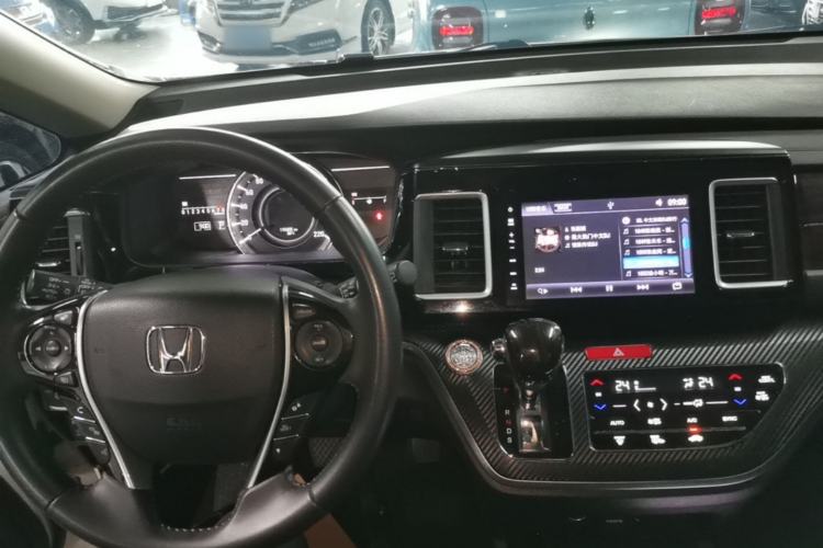 Used Honda Elysion 2016 2.4L Luxury Edition Center Console