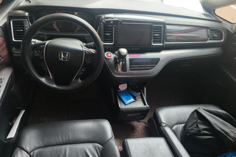 Used Honda Elysion 2016 2.4L Luxury Edition Center Console