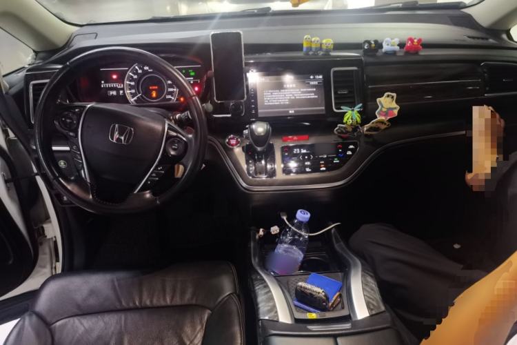 Used Honda Elysion 2016 2.4L Luxury Edition Center Console