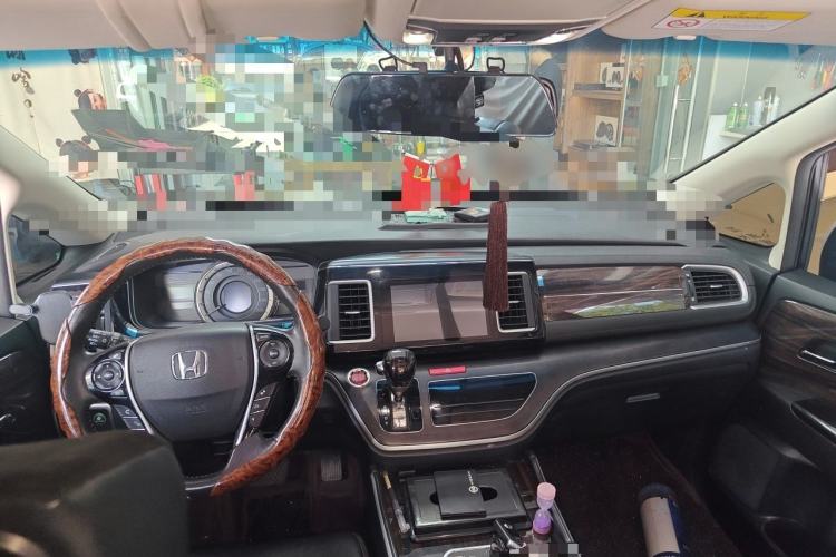 Used Honda Elysion 2016 2.4L Luxury Edition Center Console