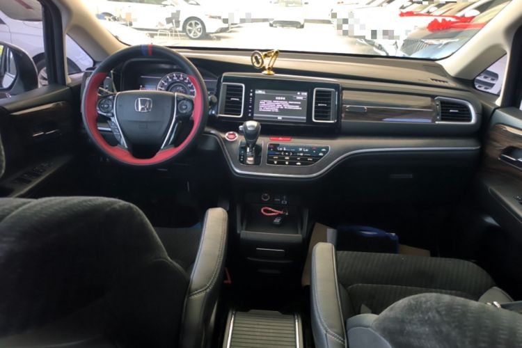 Used Honda Elysion 2016 2.4L Comfort Edition Center Console