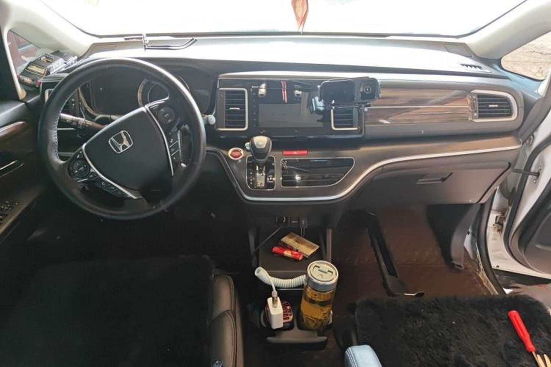 Used Honda Elysion 2016 2.4L Luxury Edition Center Console