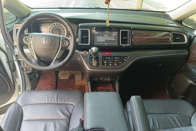 Used Honda Elysion 2016 2.4L Luxury Edition Center Console