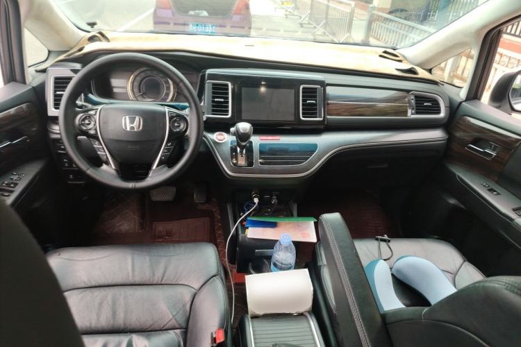 Used Honda Elysion 2016 2.4L Luxury Edition Center Console
