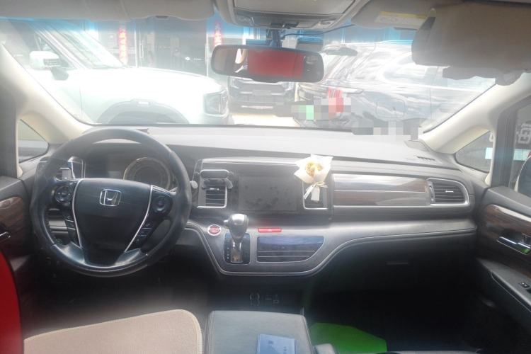Used Honda Elysion 2016 2.4L Luxury Edition Center Console