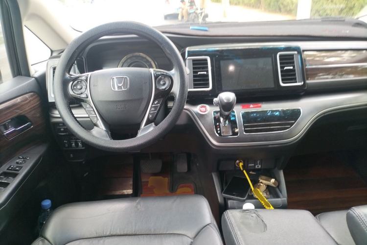 Used Honda Elysion 2016 2.4L Luxury Edition Center Console