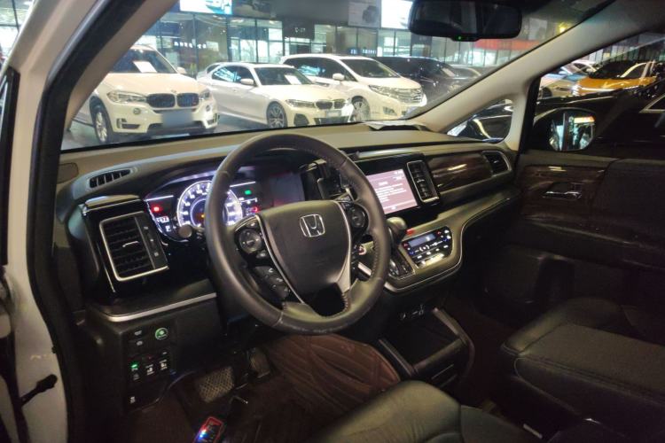 Used Honda Elysion 2016 2.4L Luxury Edition Center Console