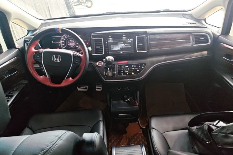 Used Honda Elysion 2016 2.4L Comfort Edition Center Console