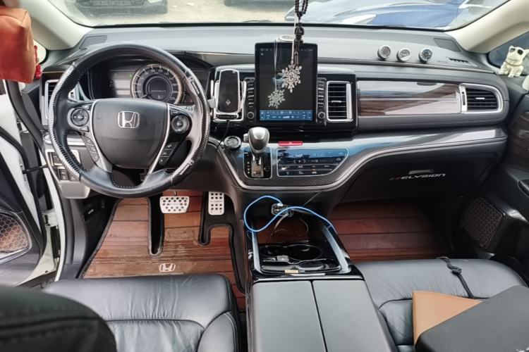 Used Honda Elysion 2016 2.4L Luxury Edition Center Console