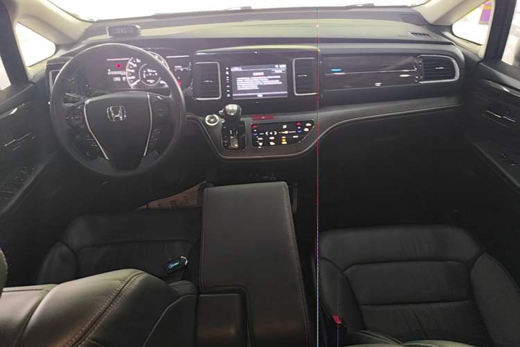 Used Honda Elysion 2016 2.4L Luxury Edition Center Console