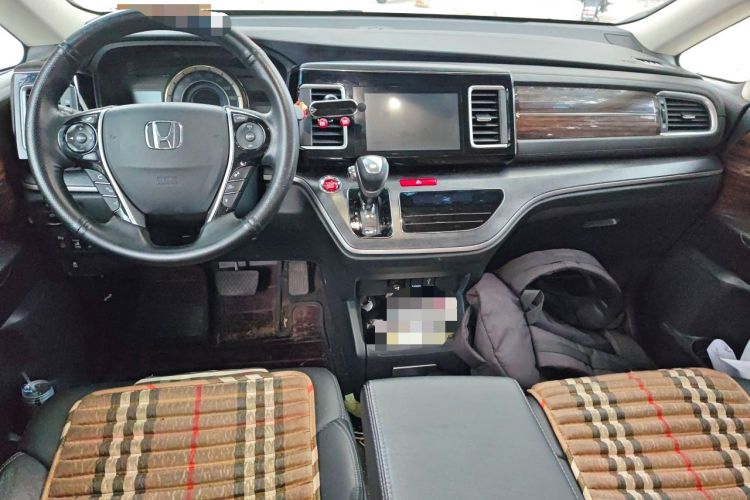 Used Honda Elysion 2016 2.4L Luxury Edition Center Console