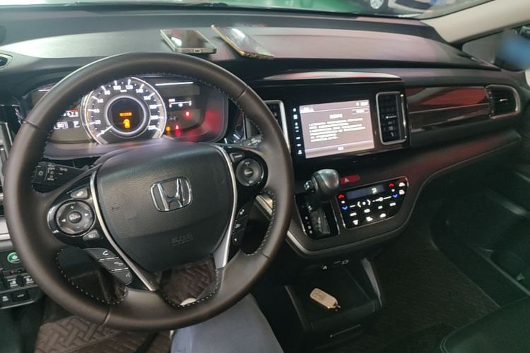 Used Honda Elysion 2016 2.4L Luxury Edition Center Console