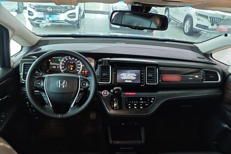 Used Honda Elysion 2016 2.4L Supreme Edition Center Console
